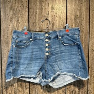 Torrid 3.5 Inch Perfect Vintage Stretch Mid-Rise Short